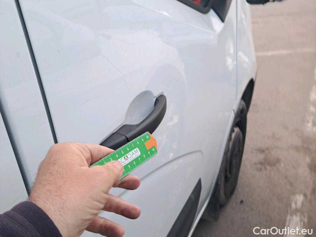  Opel  Movano OPEL  / 2019 / 4P / furgón 2.3 CDTI 99kW (135CV) L2 H2 F 3.5t (AC) #37