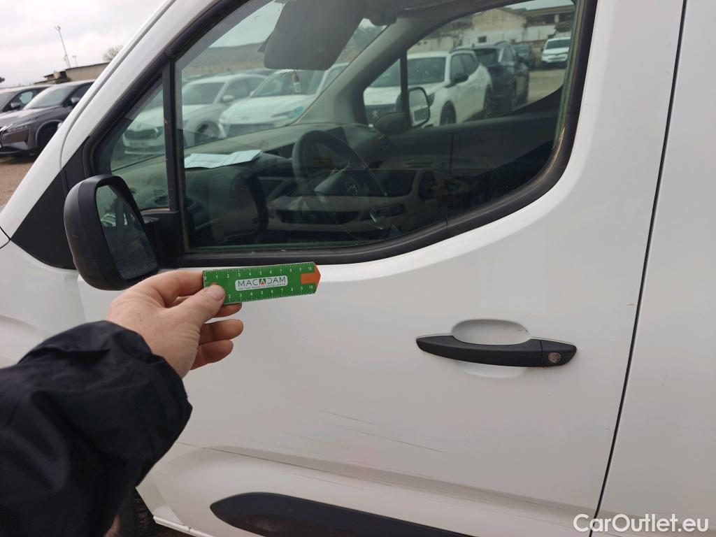  Opel  Combo OPEL  Life / 2018 / 4P / combi 1.5 TD 75kW Business Edition L1 N1 #25