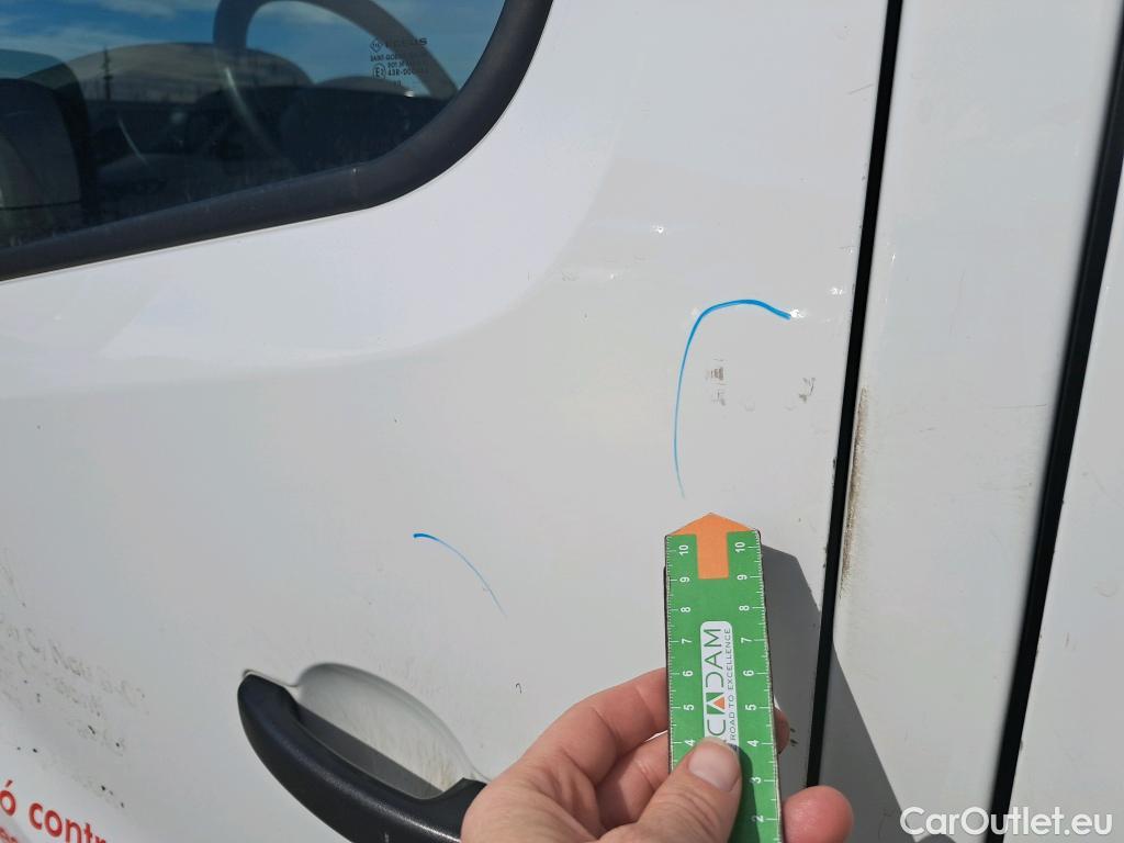  Nissan  NV300 NISSAN  / 2016 / 4P / furgón 1.6dCi 70kW (95CV) L1H1 1T OPTIMA #38