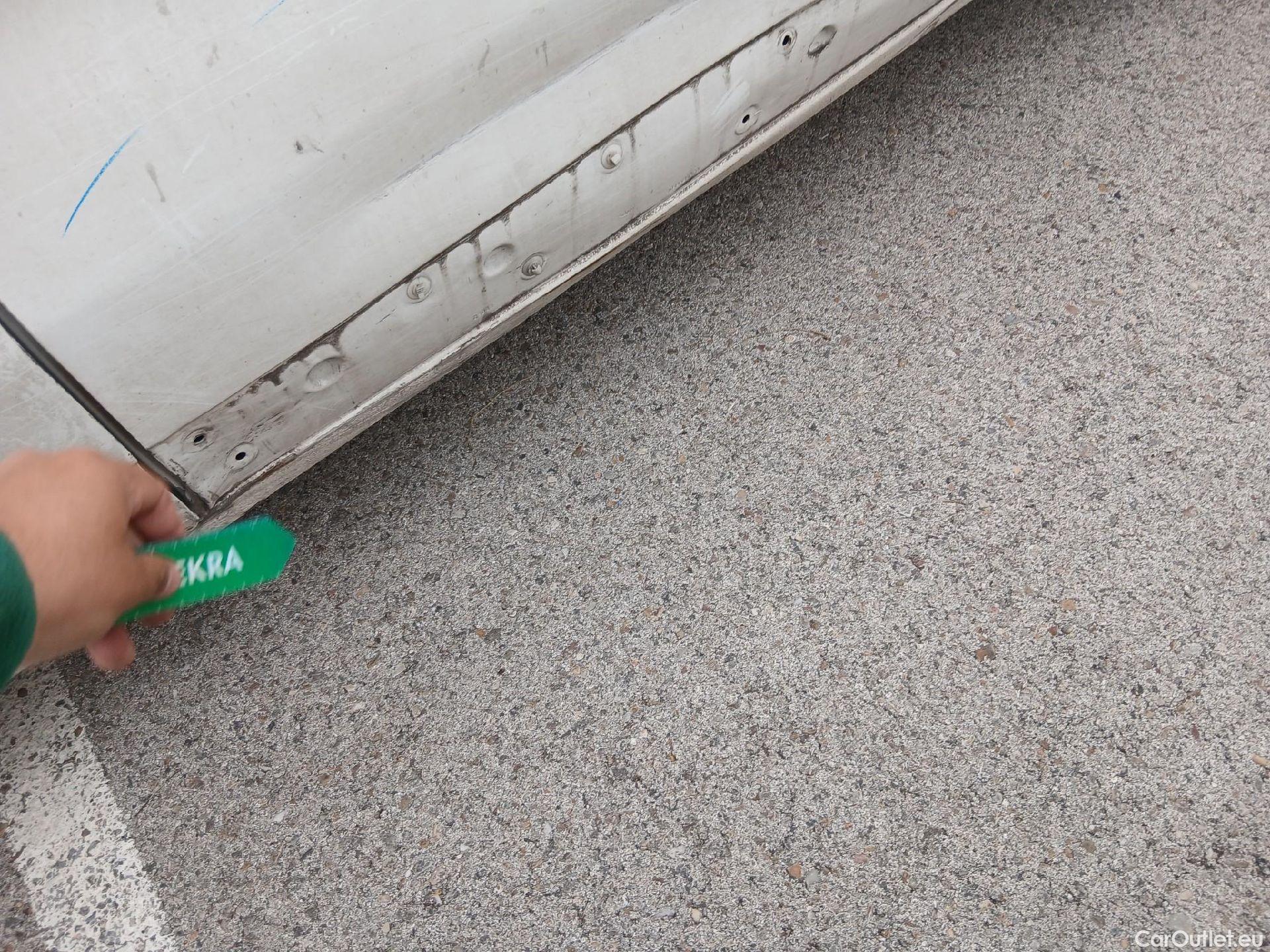  Opel  Vivaro OPEL  / 2019 / 4P / furgón 1.5 Diésel 74kW (100CV) M Std Express #24