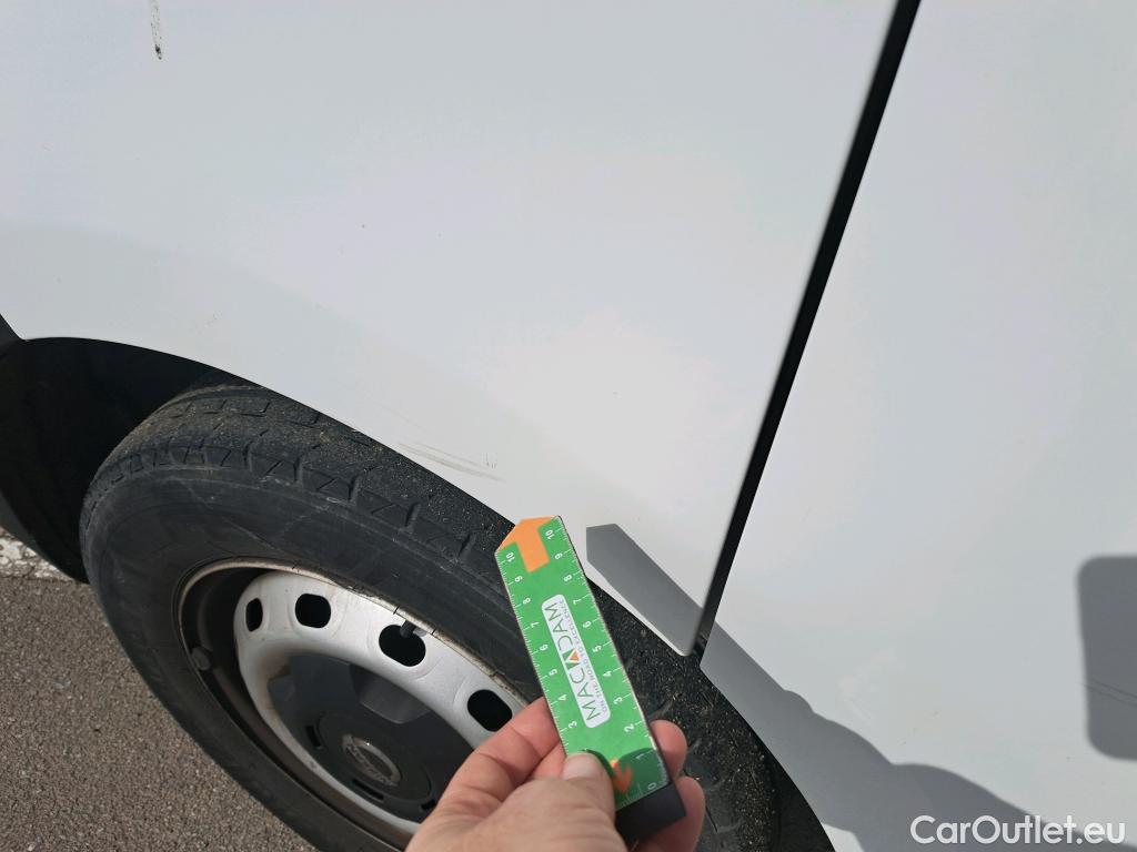  Nissan  NV300 NISSAN  / 2016 / 4P / furgón 1.6dCi 70kW (95CV) L1H1 1T OPTIMA #47