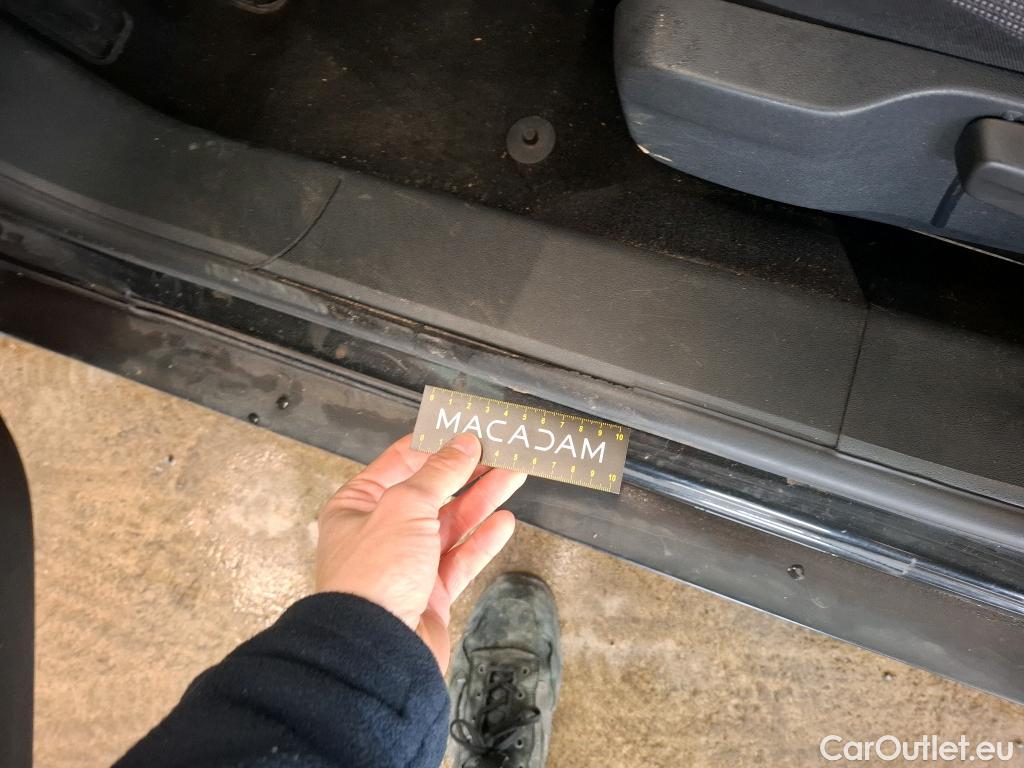  Citroen  C4 Cactus  Feel Business 1.5 BlueHDi 100CV BVM6 E6dT #18