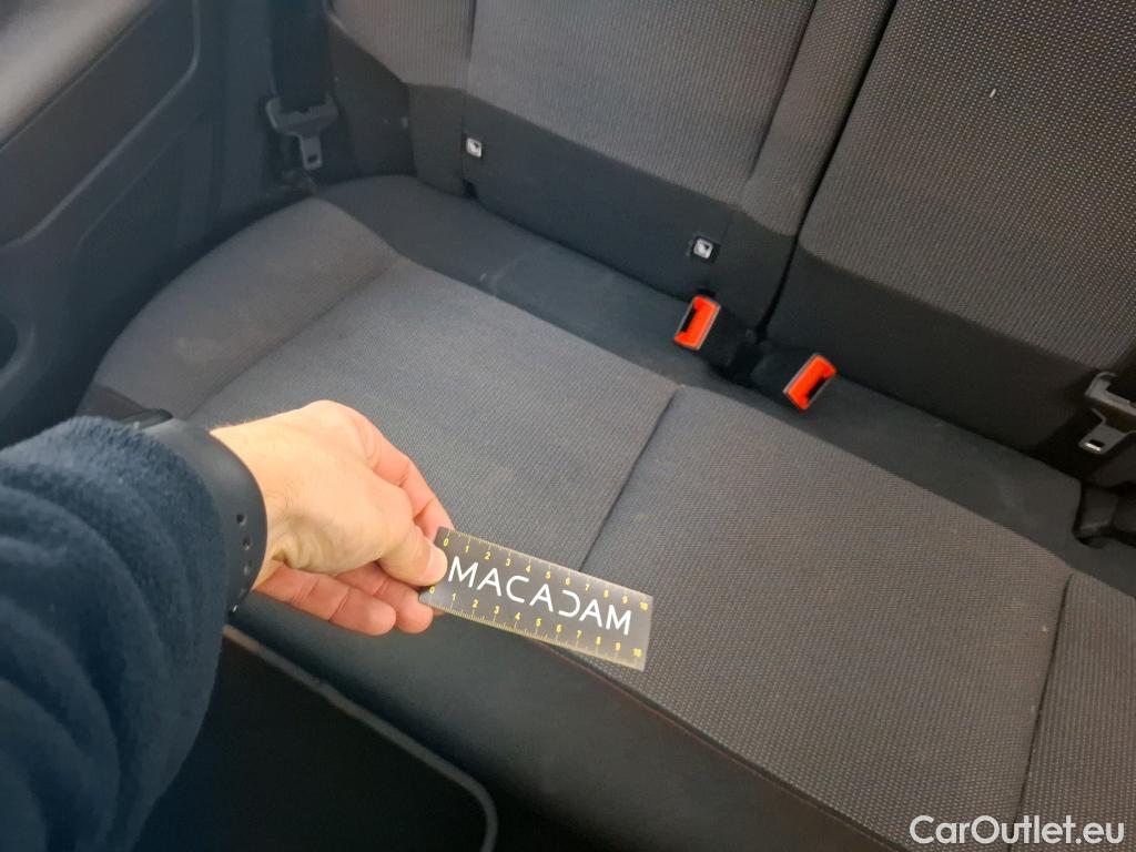  Citroen  C4 Cactus  Feel Business 1.5 BlueHDi 100CV BVM6 E6dT #44