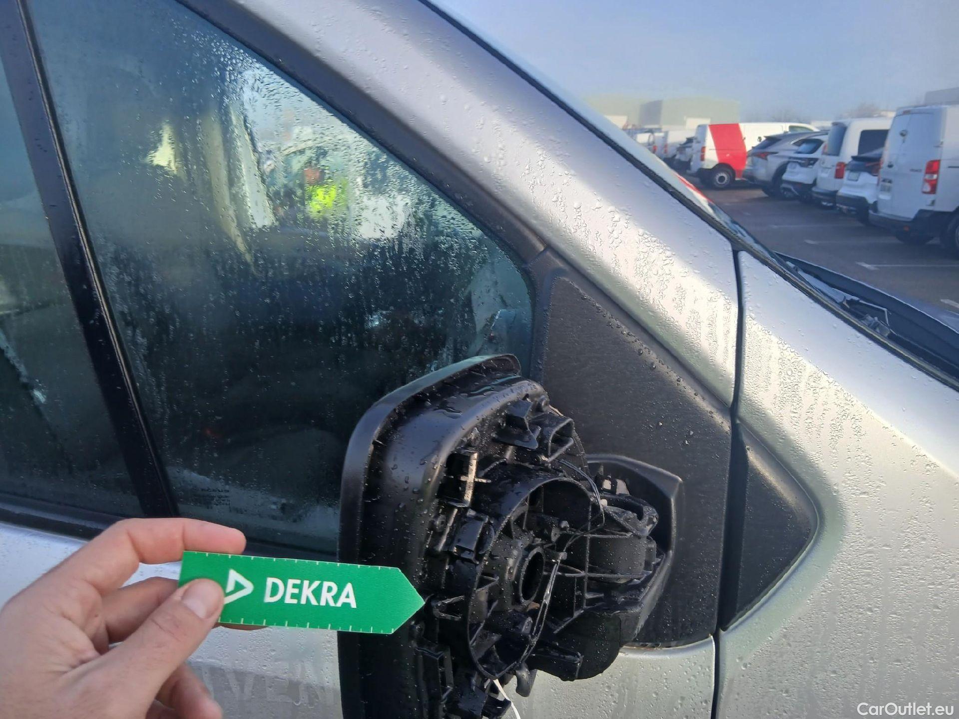  Renault  Trafic RENAULT  / 2019 / 4P / furgón Furgón 27 L1H1 Energy BluedCi 88 kW #51