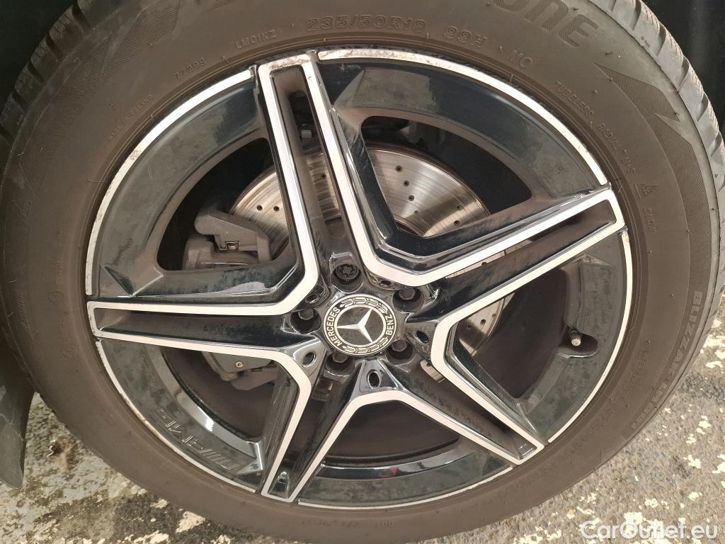  Mercedes  GLB MERCEDES-BENZ  / 2019 / 5P / SUV  200 d AMG Line #32