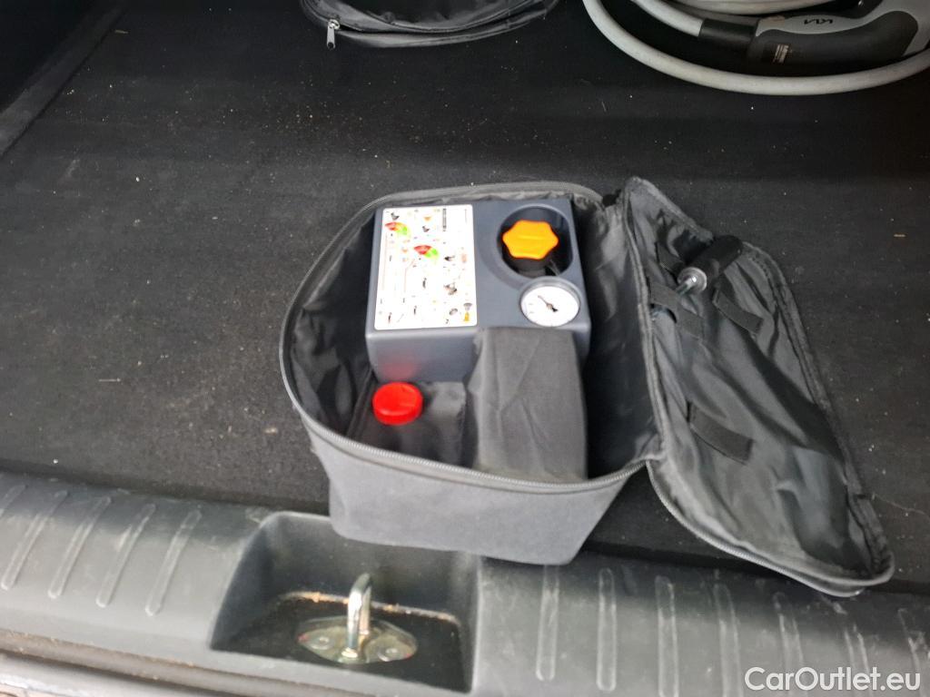  KIA  Ev6 KIA  / 2021 / 5P / SUV BEV 77.4 KWH AIR DESIGN #42