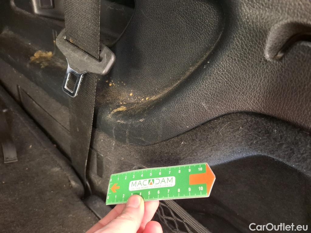  Mercedes  GLB MERCEDES-BENZ  / 2019 / 5P / SUV  200 d AMG Line #56