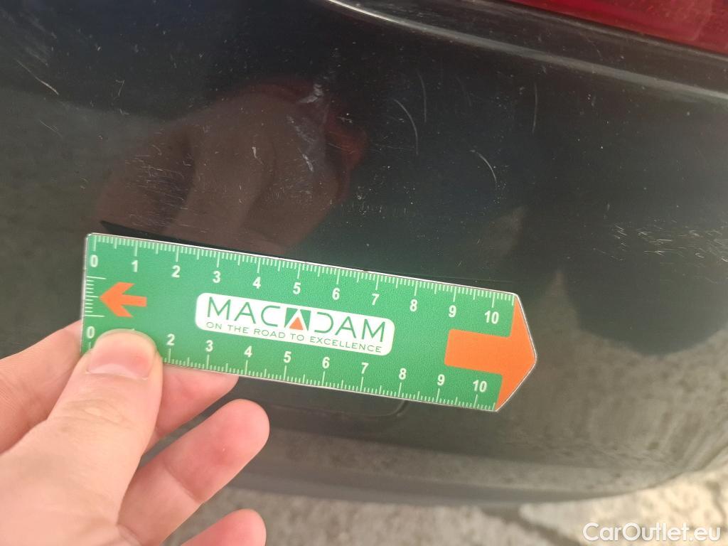  Mercedes  A-Klasse MERCEDES-BENZ Classe A Compact / 2018 / 5P / Berline A 200 d Business Line 8G-DCT #10