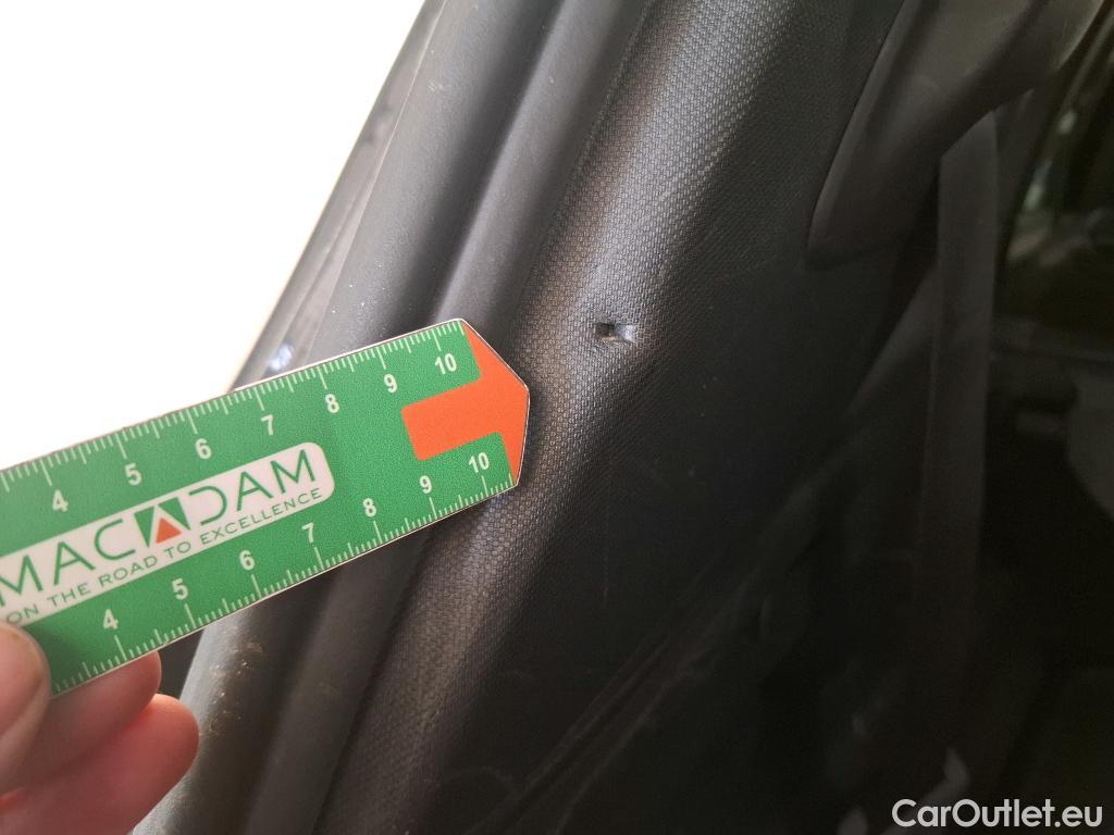  Mercedes  GLB MERCEDES-BENZ  / 2019 / 5P / SUV  200 d AMG Line #28