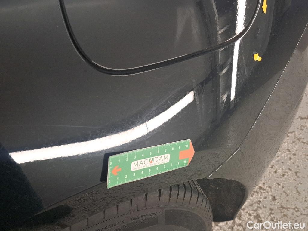  Mercedes  A-Klasse MERCEDES-BENZ Classe A Compact / 2018 / 5P / Berline A 200 d Business Line 8G-DCT #19