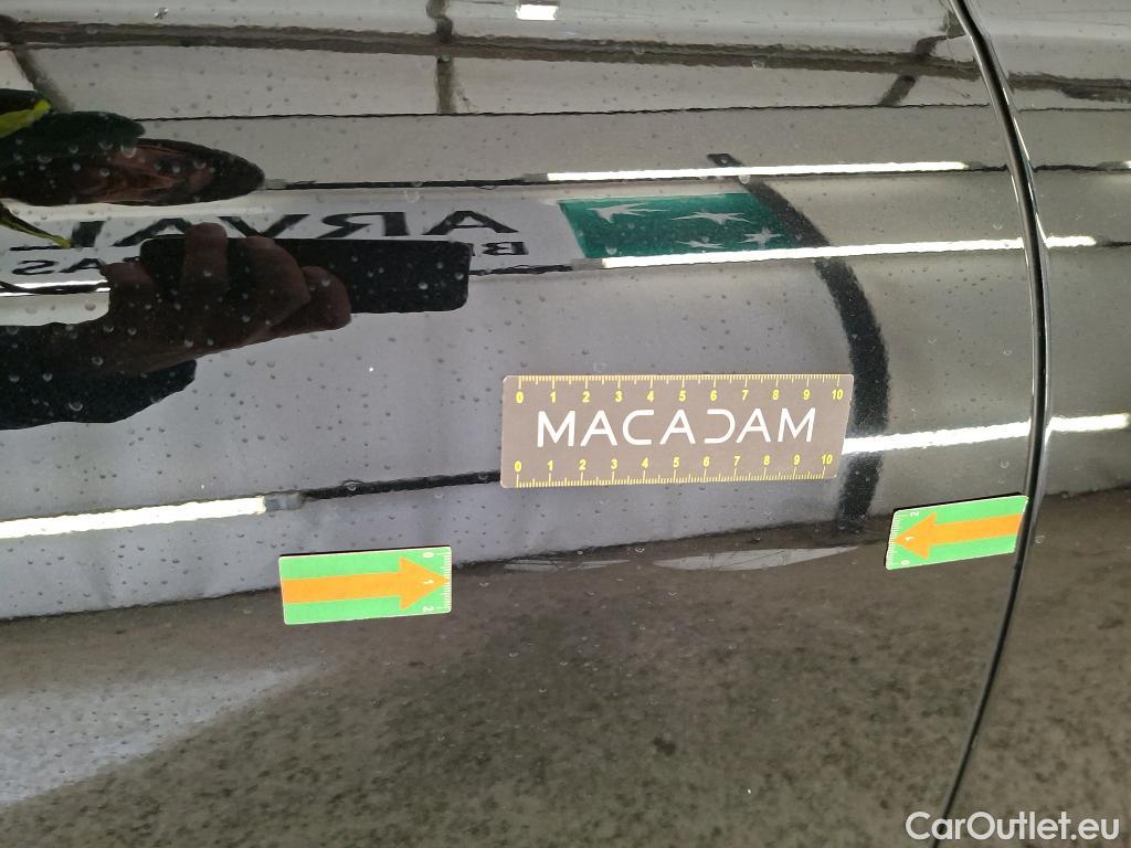  Mercedes  GLB MERCEDES-BENZ  / 2019 / 5P / SUV  200 d Business Line #39