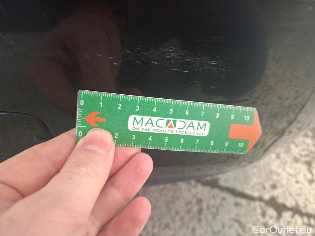  Mercedes  A-Klasse MERCEDES-BENZ Classe A Compact / 2018 / 5P / Berline A 200 d Business Line 8G-DCT #9