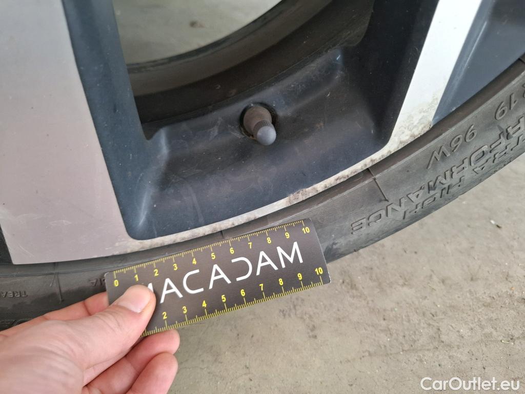  Nissan  Qashqai NISSAN  / 2017 / 5P / Crossover 1.3 DIG-T 140 Tekna #39