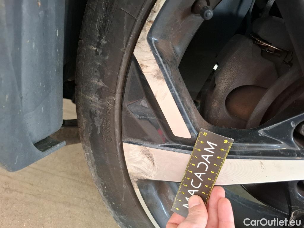  Nissan  Qashqai NISSAN  / 2017 / 5P / Crossover 1.3 DIG-T 140 Tekna #32