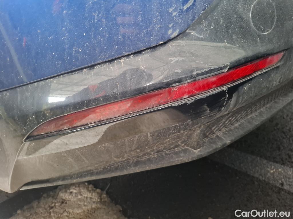  KIA  Ev6 KIA  / 2021 / 5P / SUV BEV 77.4 KWH AIR DESIGN #48