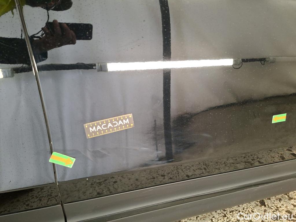  Mercedes  GLB MERCEDES-BENZ  / 2019 / 5P / SUV  200 d Business Line #41