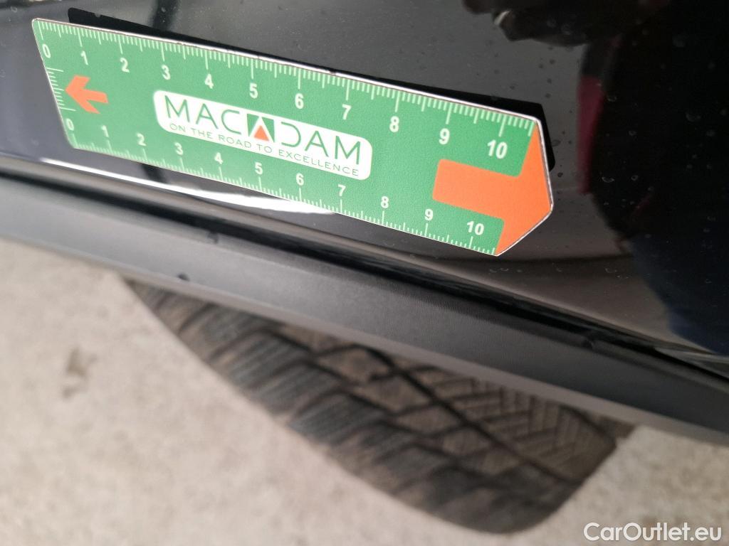  Mercedes  GLB MERCEDES-BENZ  / 2019 / 5P / SUV  200 d AMG Line #25