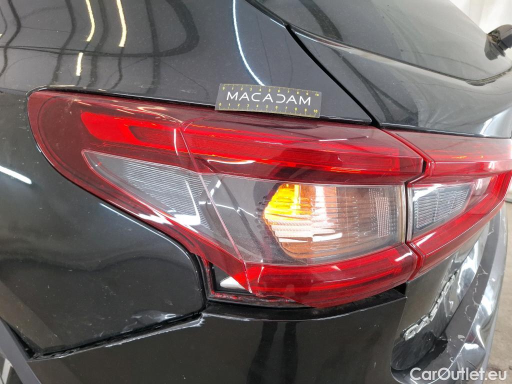  Nissan  Qashqai NISSAN  / 2017 / 5P / Crossover 1.3 DIG-T 140 Tekna #18