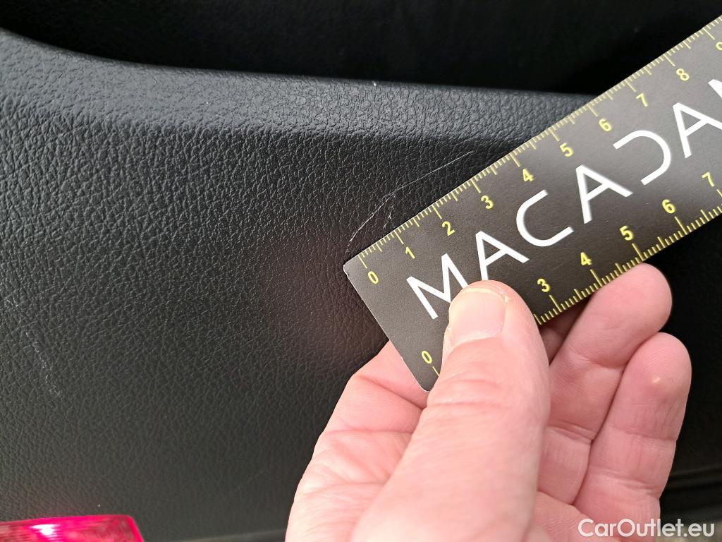  Mercedes  GLA MERCEDES-BENZ  / 2020 / 5P / SUV 2.0  200 D BUSINESS LINE DCT #10