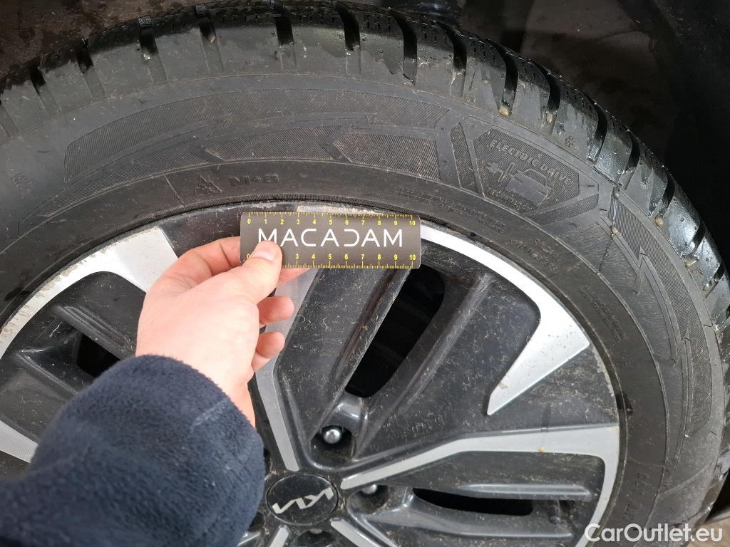  KIA  Ev6 KIA  / 2021 / 5P / SUV BEV 77.4 KWH AIR DESIGN #29