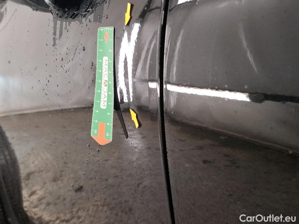  Mercedes  A-Klasse MERCEDES-BENZ Classe A Compact / 2018 / 5P / Berline A 200 d Business Line 8G-DCT #3