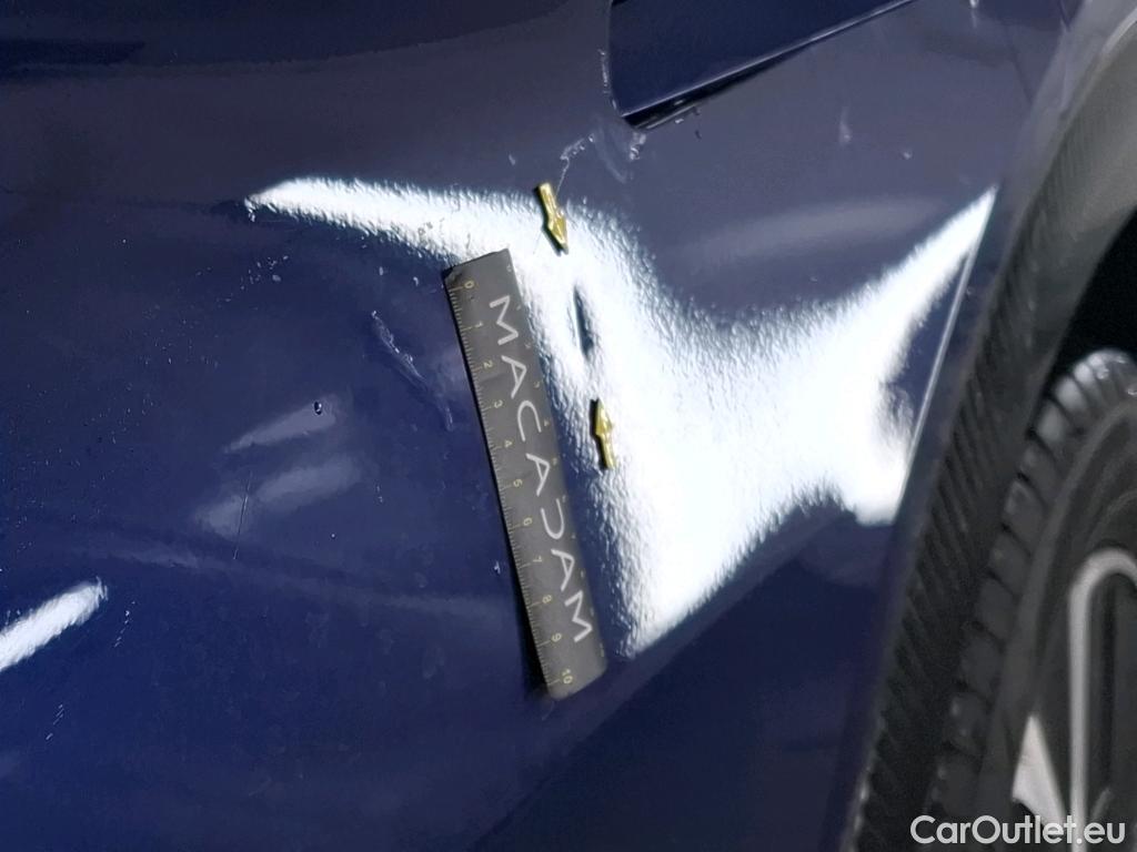  KIA  Ev6 KIA  / 2021 / 5P / SUV BEV 77.4 KWH AIR DESIGN #34