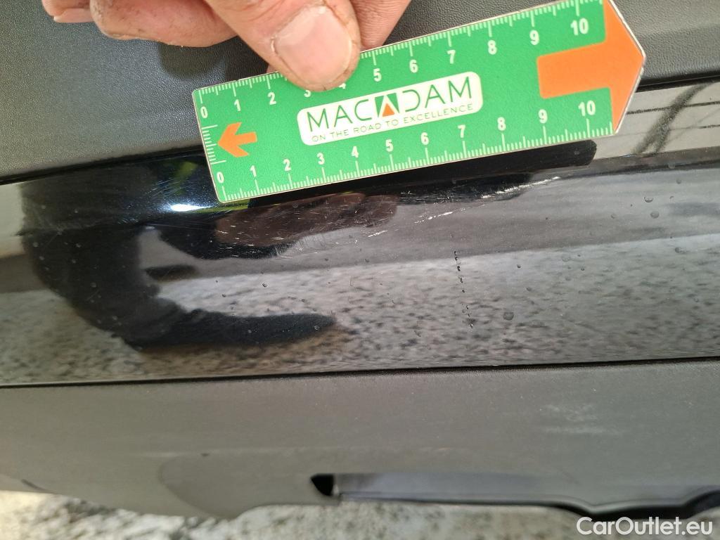  Mercedes  GLB MERCEDES-BENZ  / 2019 / 5P / SUV  200 d Business Line #51