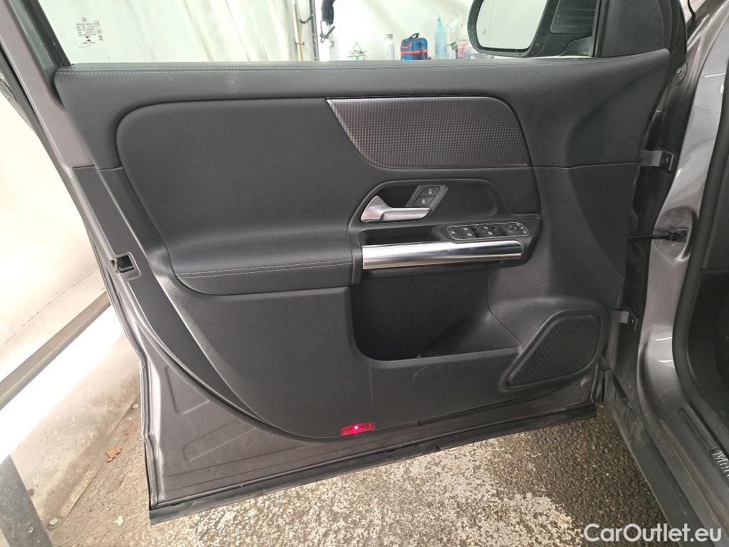  Mercedes  GLA MERCEDES-BENZ  / 2020 / 5P / SUV 2.0  200 D BUSINESS LINE DCT #9