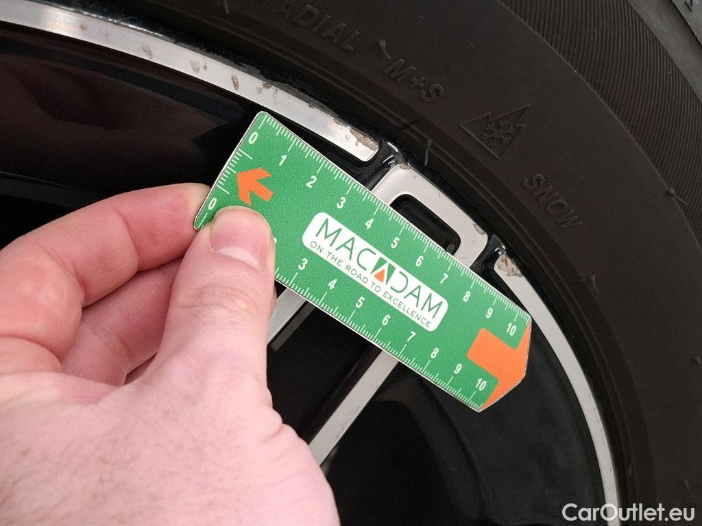  Mercedes  GLB MERCEDES-BENZ  / 2019 / 5P / SUV  200 d AMG Line #35