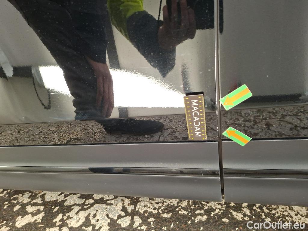  Mercedes  GLB MERCEDES-BENZ  / 2019 / 5P / SUV  200 d Business Line #9