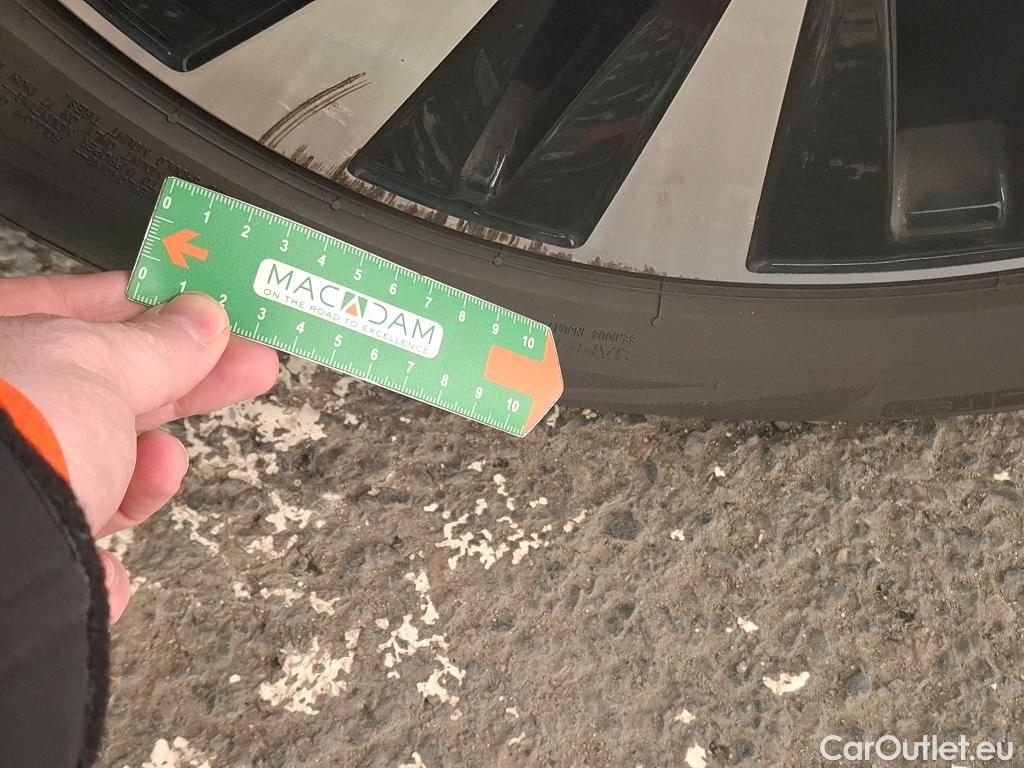  Mercedes  A-Klasse MERCEDES-BENZ Classe A Compact / 2018 / 5P / Berline A 200 d Business Line 8G-DCT #16