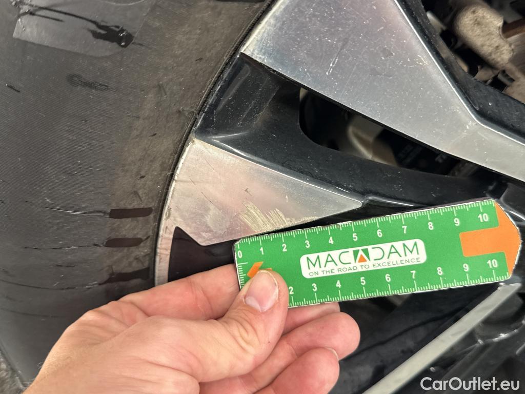  Peugeot  2008  Allure Business 1.5 HDi 130CV BVA8 E6d #5