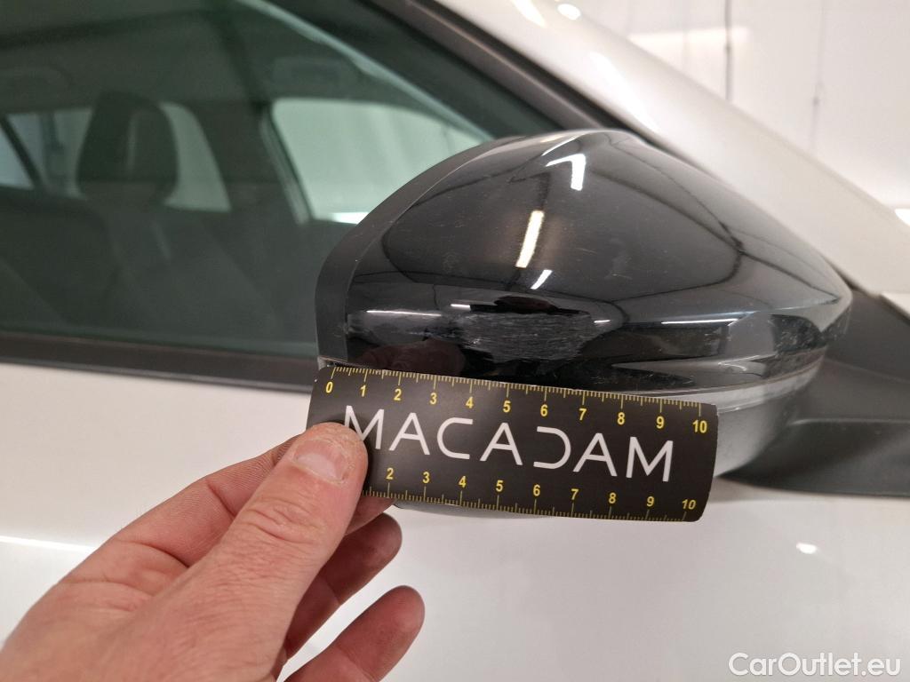  Peugeot  2008  Allure Pack 1.5 HDi 130CV BVA8 E6d #25