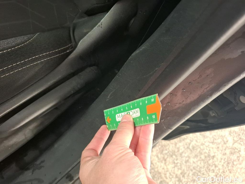  Peugeot  2008  Active Business 1.6 HDi 75CV BVM5 E6 #24