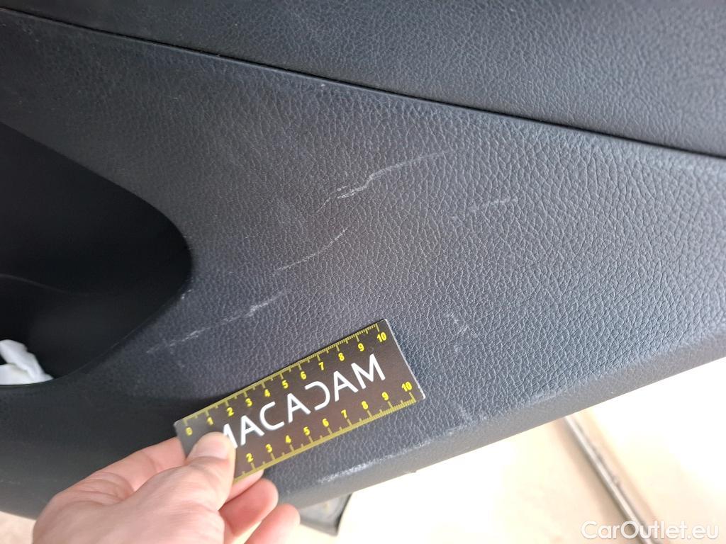  Nissan  Qashqai NISSAN  / 2017 / 5P / Crossover 1.3 DIG-T 140 Tekna #60