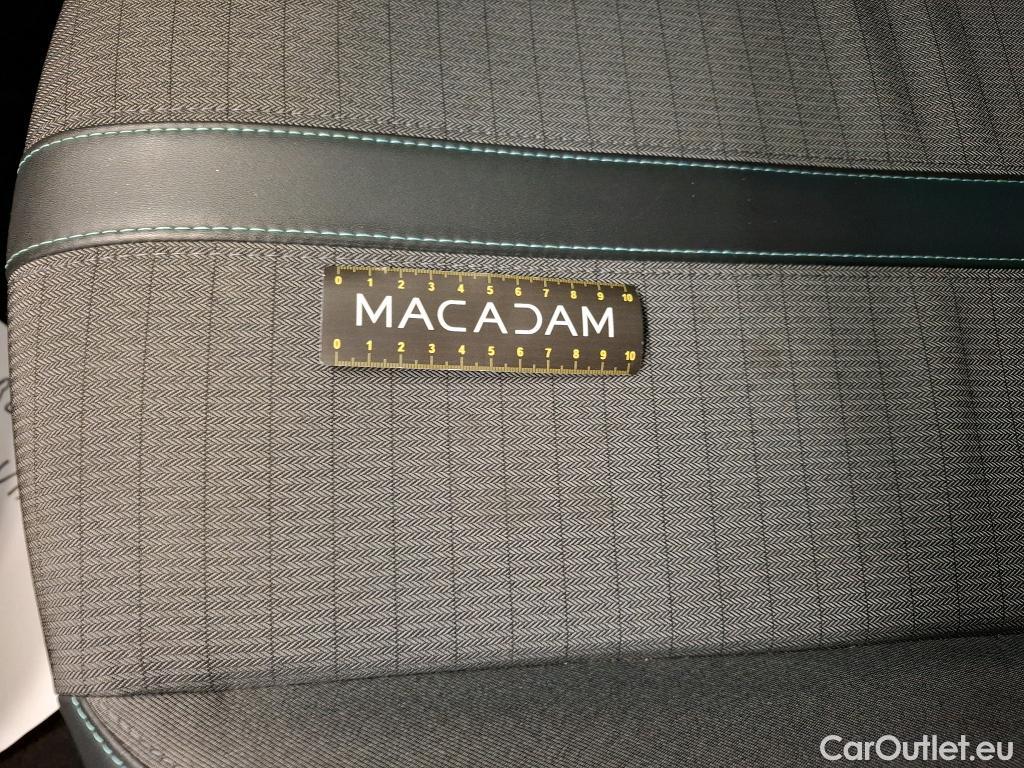  Peugeot  2008  Allure Pack 1.5 HDi 130CV BVA8 E6d #30