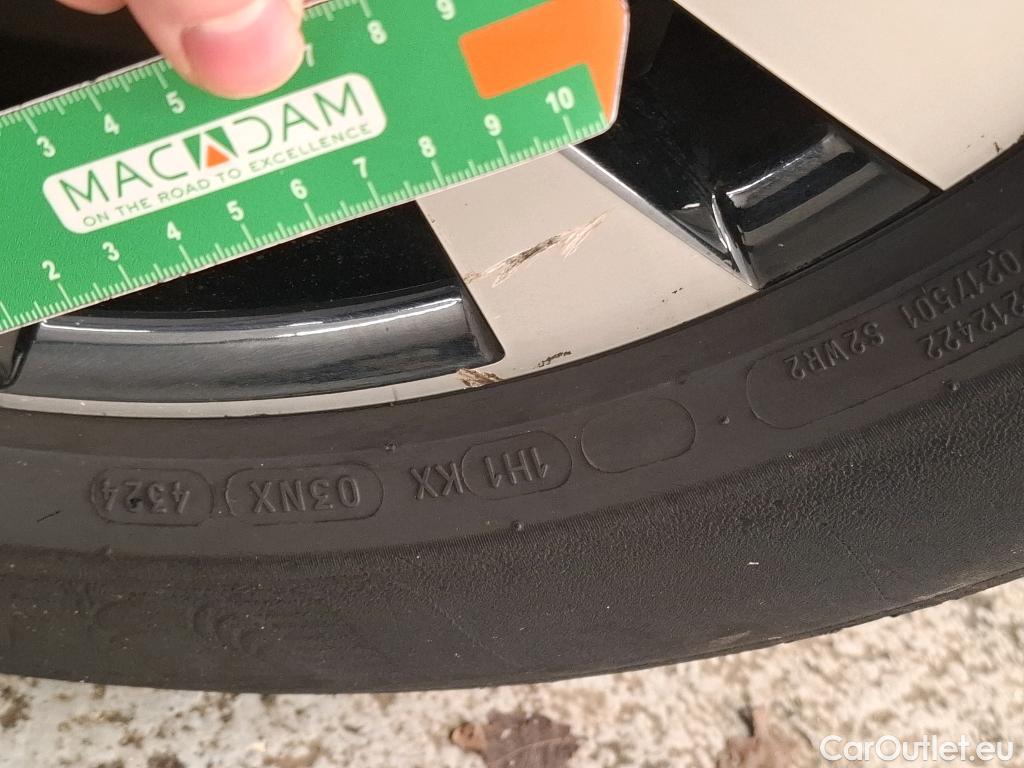  Peugeot  2008  Allure 1.5 HDi 130CV BVA8 E6d #25