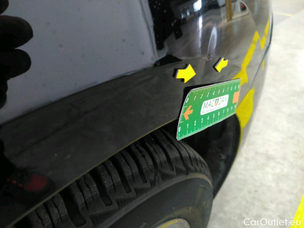  Peugeot  208  Active Pack 1.5 HDi 100CV BVM6 E6d #17