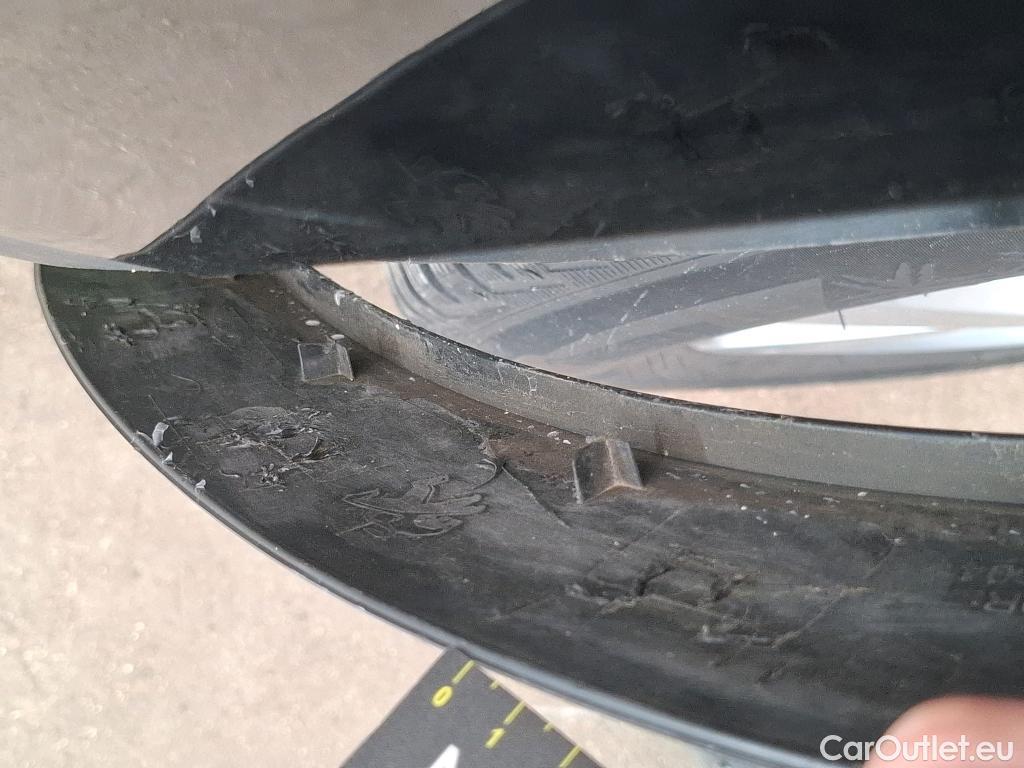  Peugeot  5008  Active Business 1.5 HDi 130CV BVA8 7 Sieges E6d #44