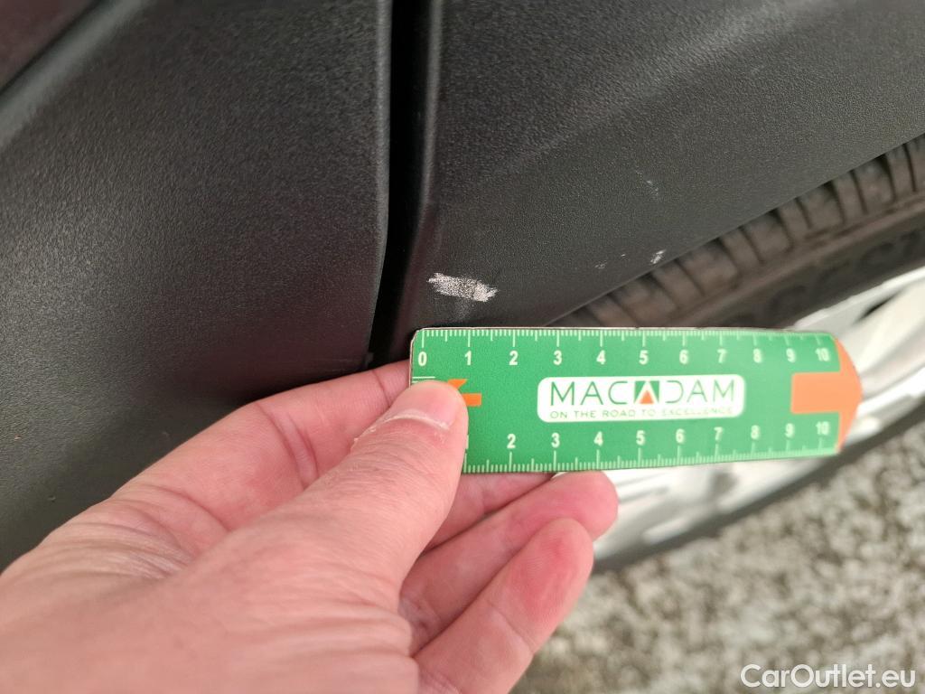  Toyota  Yaris Cross TOYOTA  Hybride / 2021 / 5P / SUV 1.5 HYBRID 116H DYNAMIC BUSINESS BEYOND #39