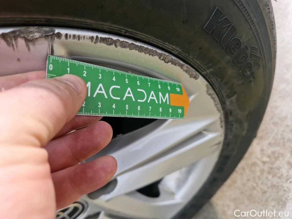  Toyota  Corolla TOYOTA  / 2018 / 5P / Berline Hybride 122h Dynamic Business Stage Acad #13