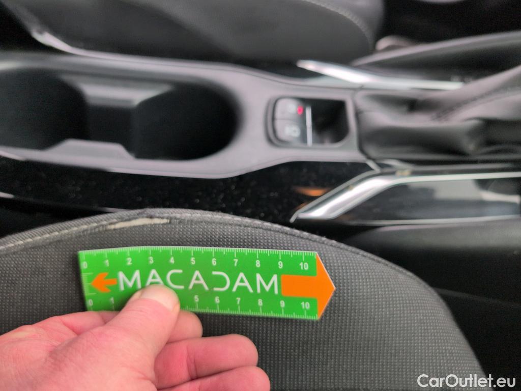  Toyota  Corolla TOYOTA  Touring Sports / 2018 / 5P / Break Hybride 122h Dynamic Business Beyond Zer #14