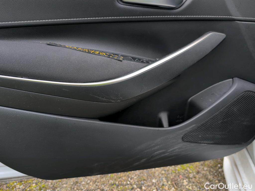  Toyota  Corolla TOYOTA  Touring Sports / 2018 / 5P / Break Hybride 122h Dynamic Business Beyond Zer #16