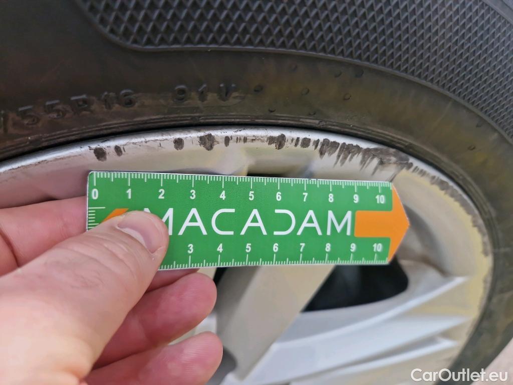  Toyota  Corolla TOYOTA  / 2018 / 5P / Berline Hybride 122h Dynamic Business Stage Acad #12