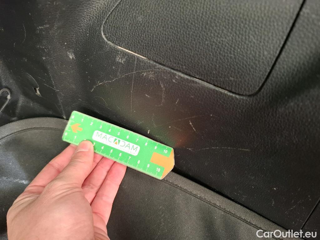  Toyota  Yaris Cross TOYOTA  Hybride / 2021 / 5P / SUV 1.5 HYBRID 116H DYNAMIC BUSINESS BEYOND #31