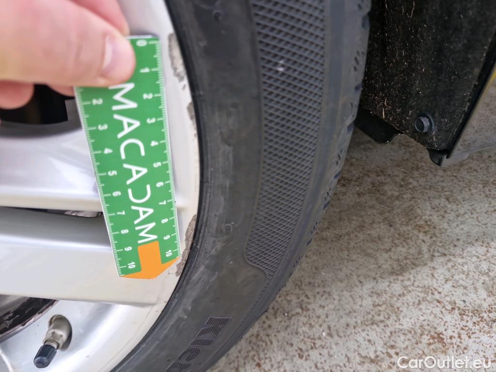  Toyota  Corolla TOYOTA  / 2018 / 5P / Berline Hybride 122h Dynamic Business Stage Acad #9