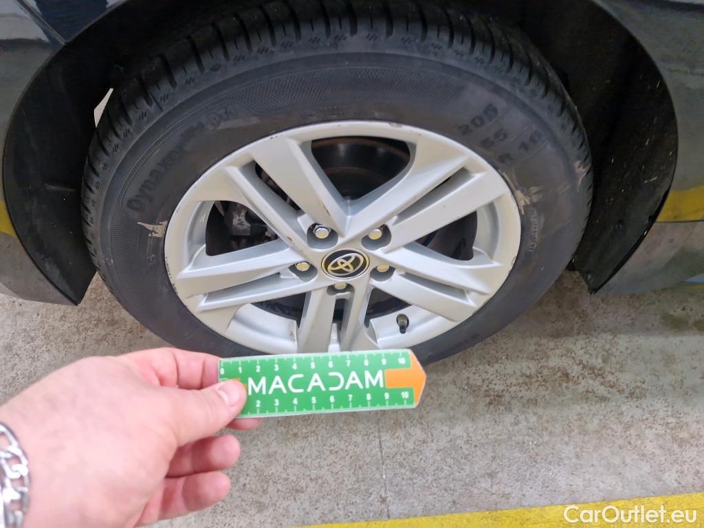  Toyota  Corolla TOYOTA  / 2018 / 5P / Berline Hybride 122h Dynamic Business Stage Acad #10