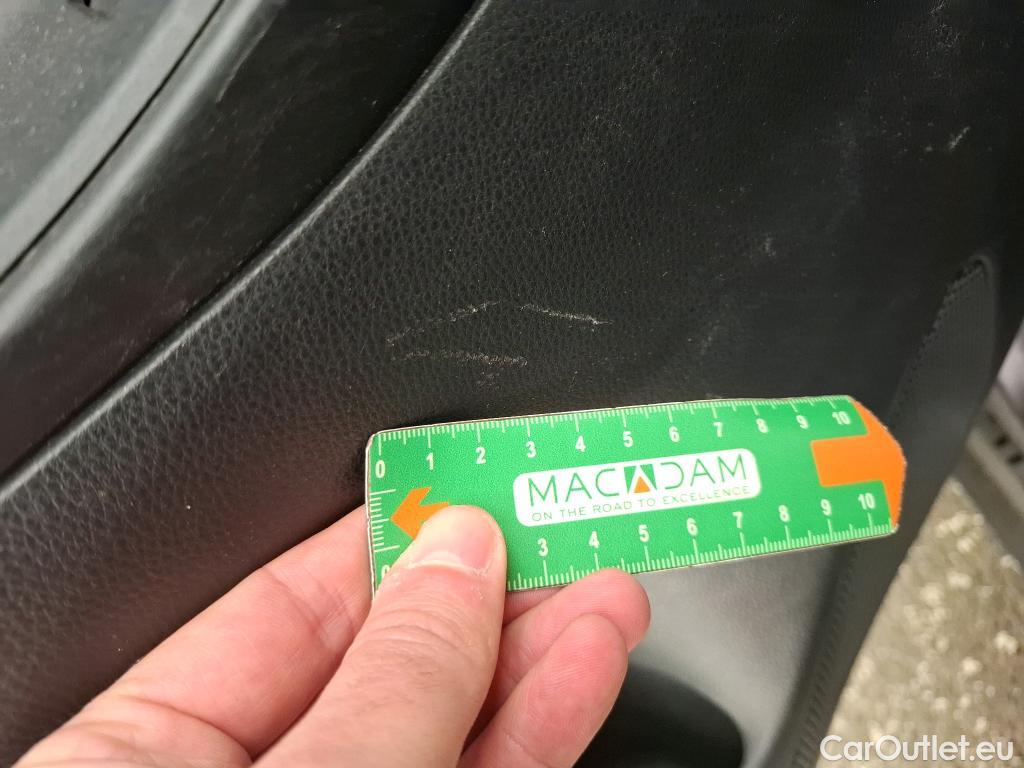  Toyota  Yaris Cross TOYOTA  Hybride / 2021 / 5P / SUV 1.5 HYBRID 116H DYNAMIC BUSINESS BEYOND #24