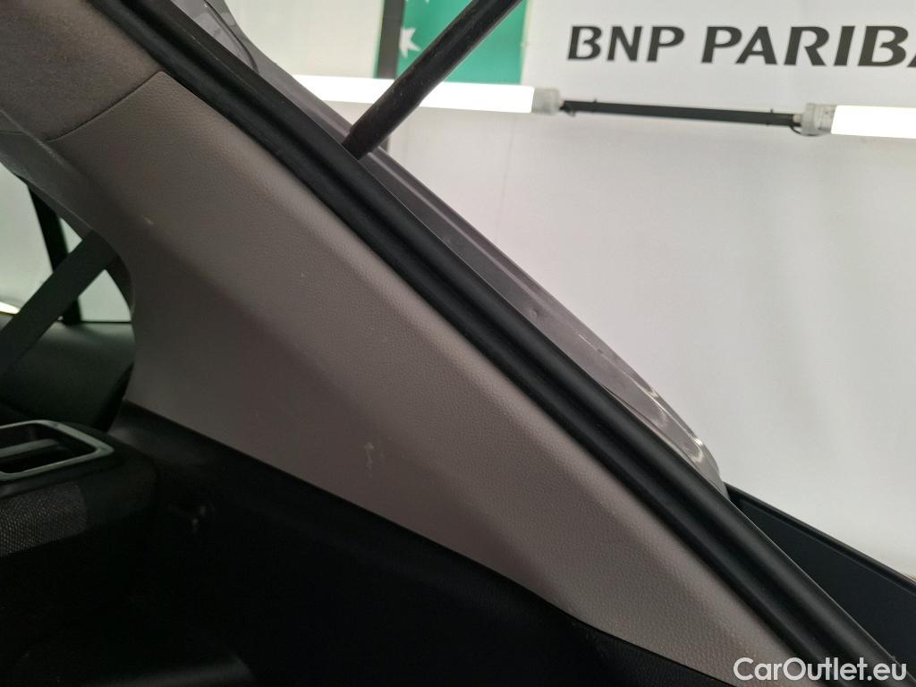  Toyota  Yaris Cross TOYOTA  Hybride / 2021 / 5P / SUV 1.5 HYBRID 116H DYNAMIC BUSINESS BEYOND #32