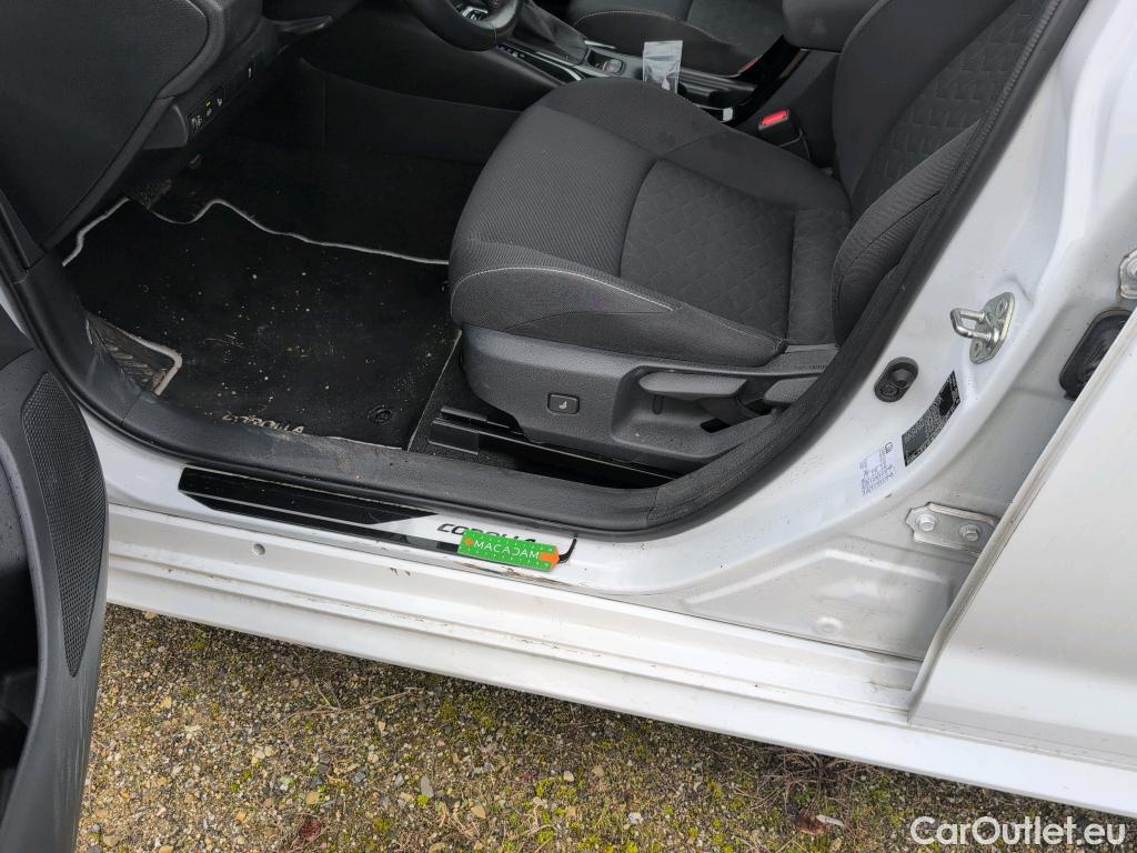  Toyota  Corolla TOYOTA  Touring Sports / 2018 / 5P / Break Hybride 122h Dynamic Business Beyond Zer #9